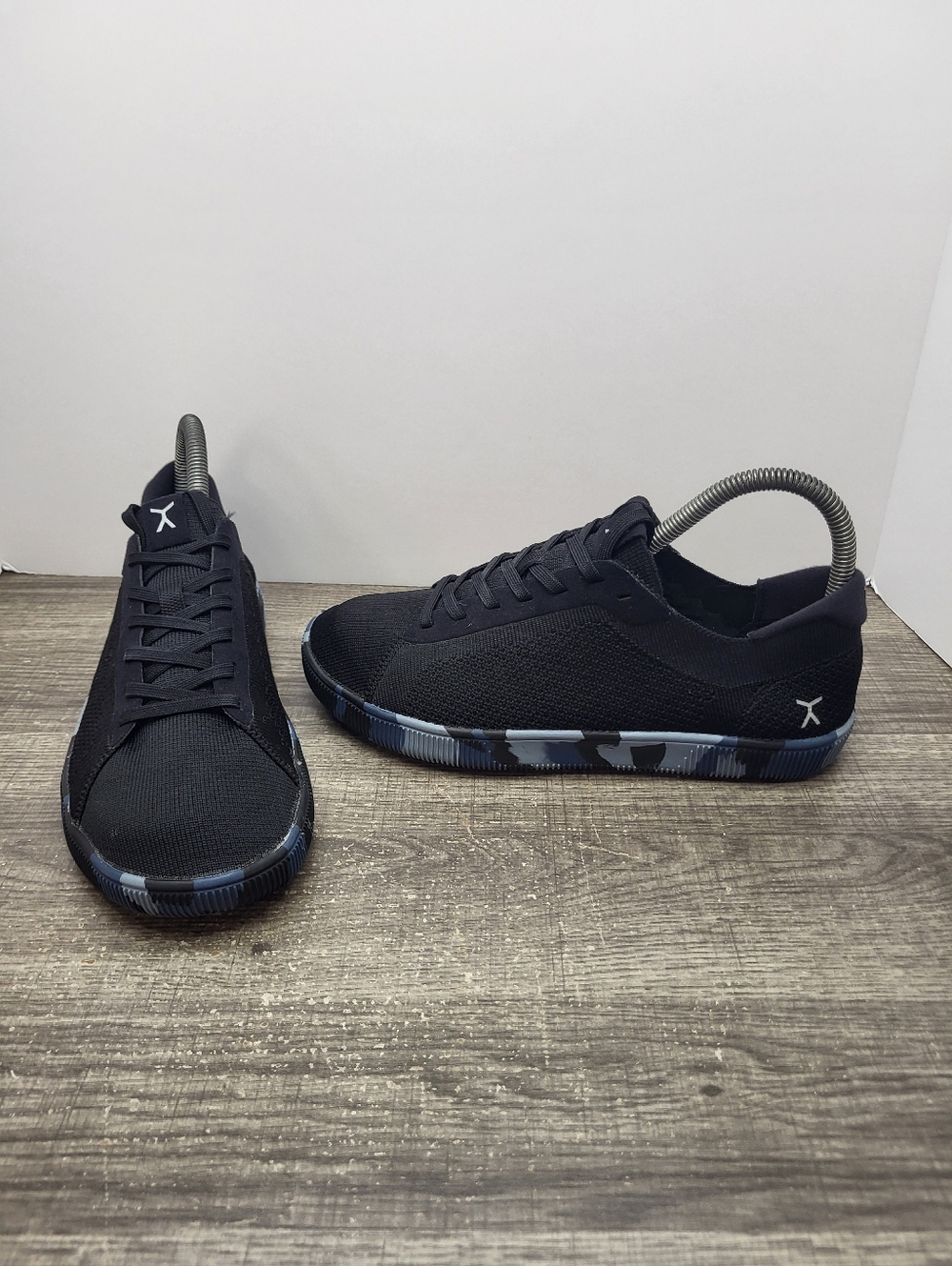 Flux Adapt Trainer Black Camo Womens Sz7.5 Mens Sz 6.5 Athletic Shoes Sneakers